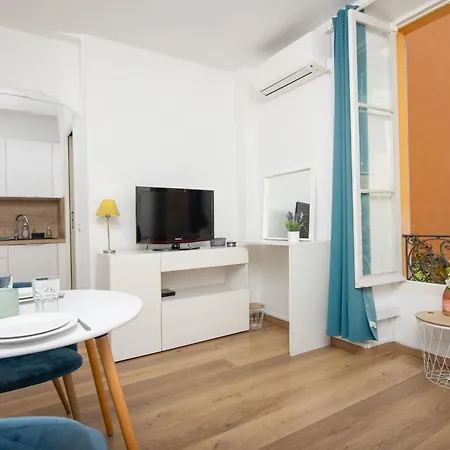 Villarey - Centre - 80 M De La - Climatise Menton